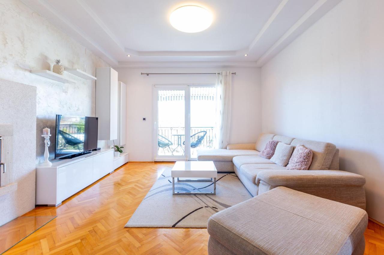 Rs Two Bedroom Apartment Sukošan Eksteriør billede