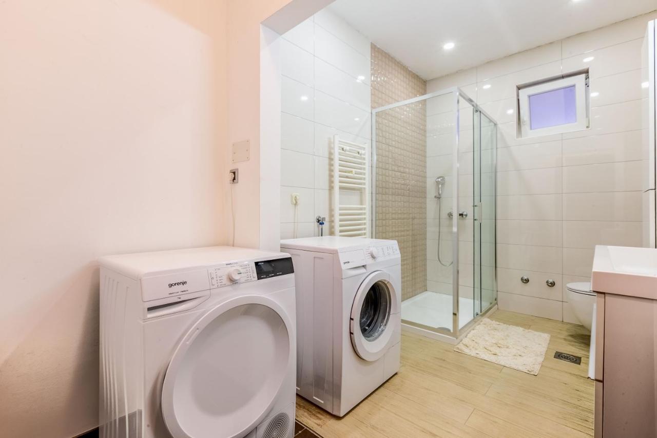 Rs Two Bedroom Apartment Sukošan Eksteriør billede