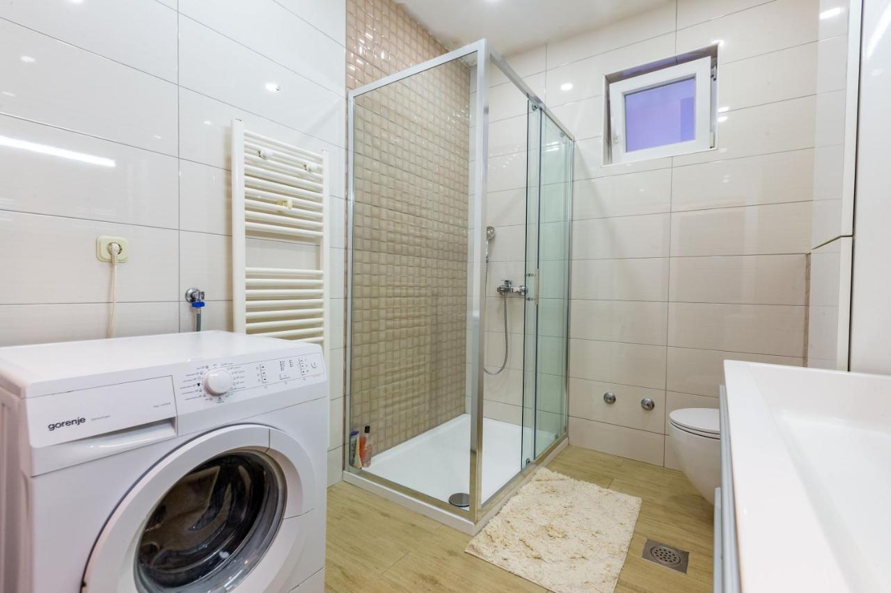 Rs Two Bedroom Apartment Sukošan Eksteriør billede
