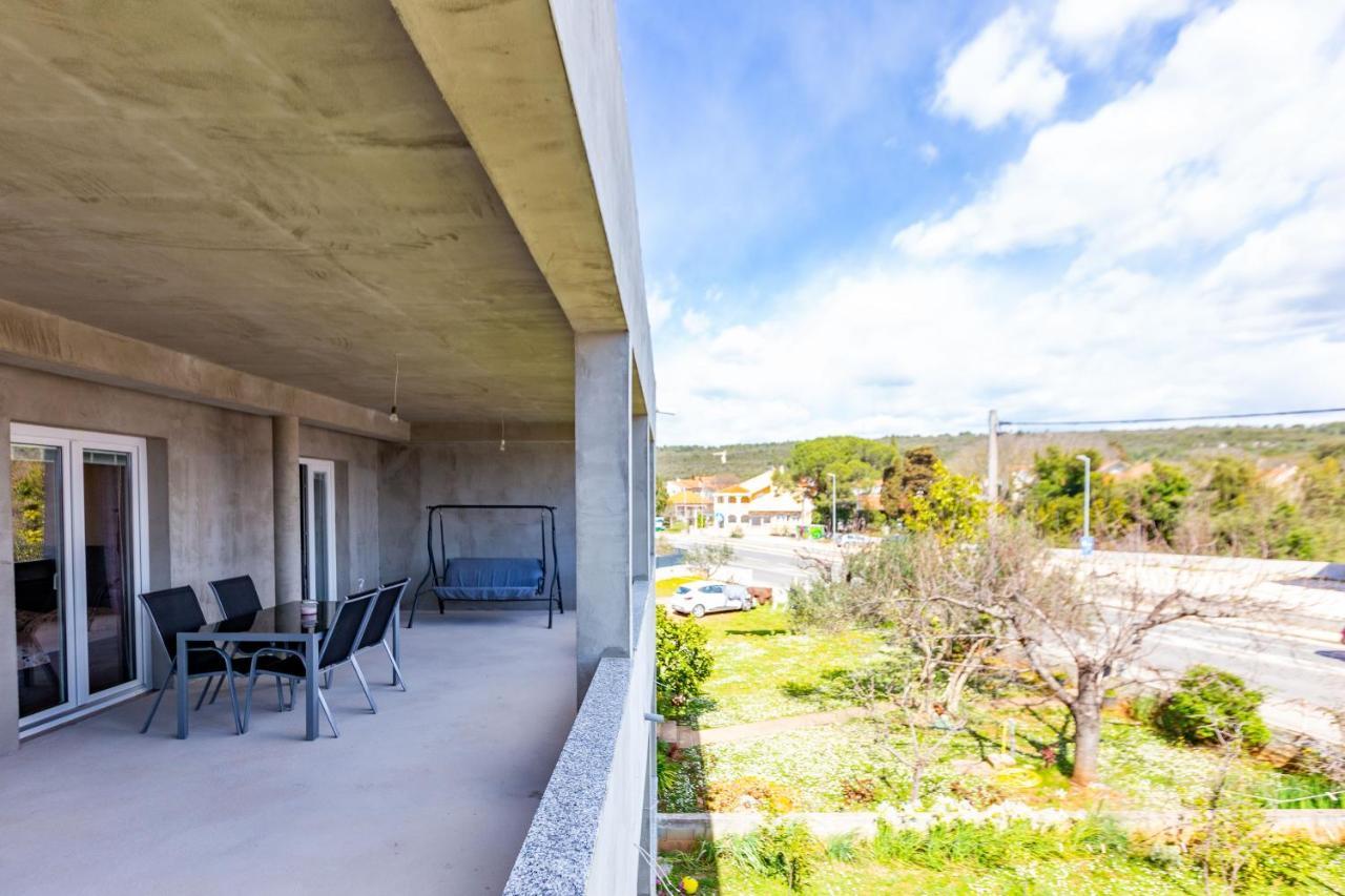 Rs Two Bedroom Apartment Sukošan Eksteriør billede
