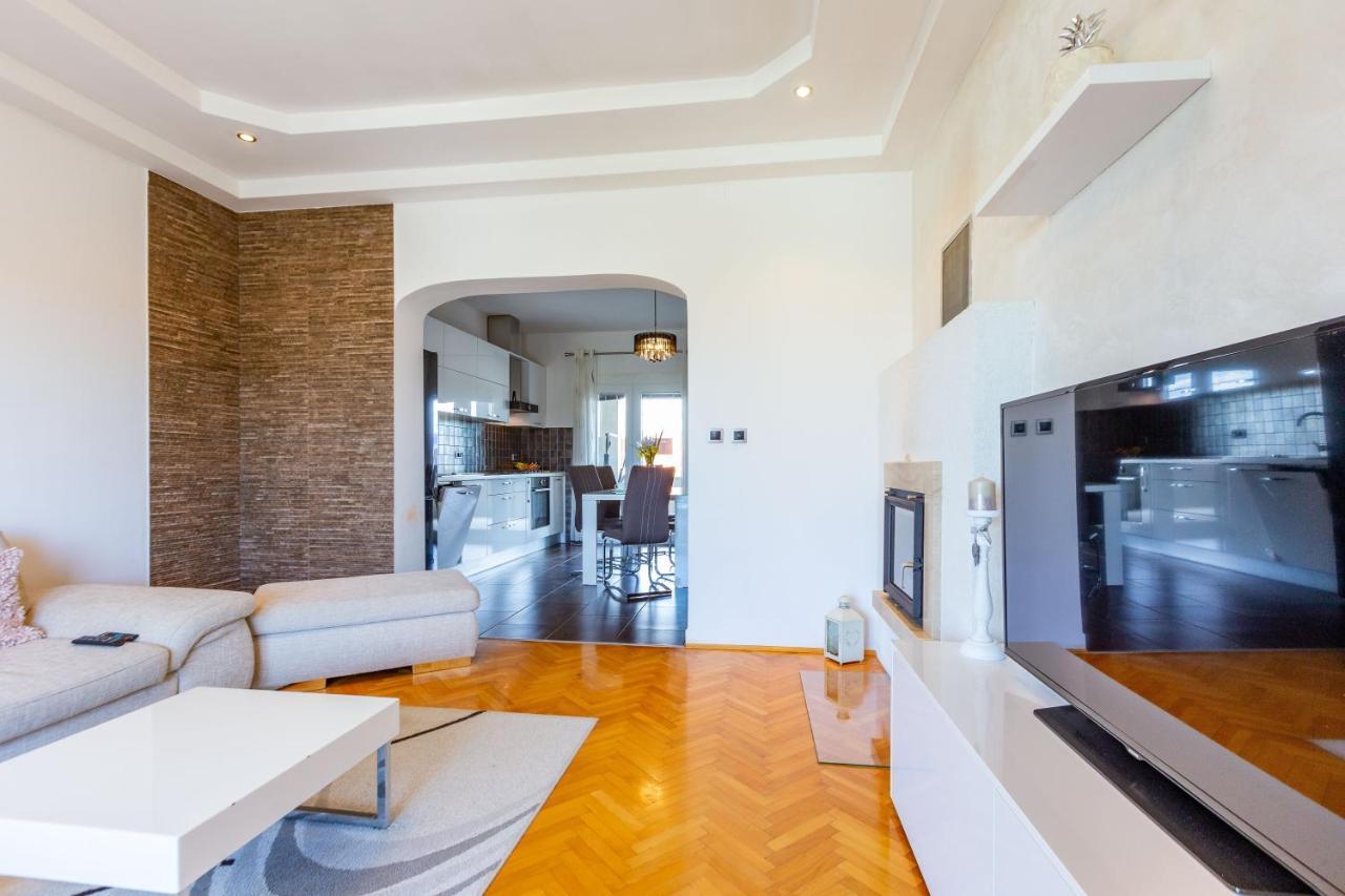 Rs Two Bedroom Apartment Sukošan Eksteriør billede